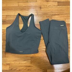 Size Large Whitney Simmons X Gymshark Leggings & Sports Bra Set Gray Scrunch